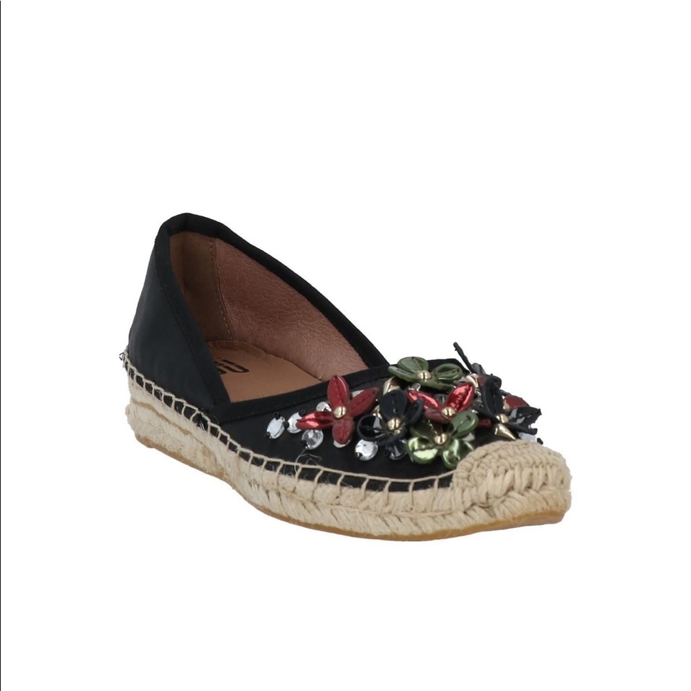 Bibi Lou NWT espadrille
